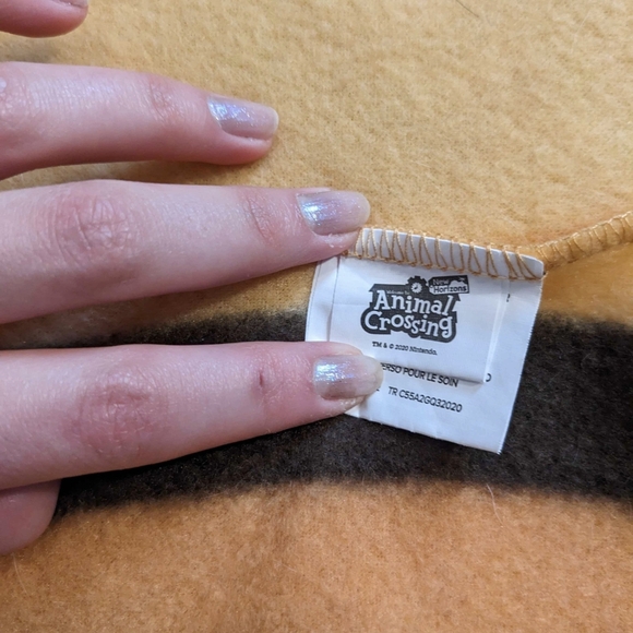 RARE LIMITED EDITION ACNH BELL BLANKET‼️ - Picture 2 of 6